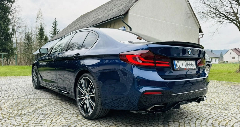 BMW Seria 5 cena 149000 przebieg: 140000, rok produkcji 2017 z Łuków małe 211